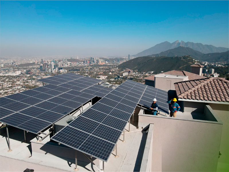 paneles solares en techo de cliente