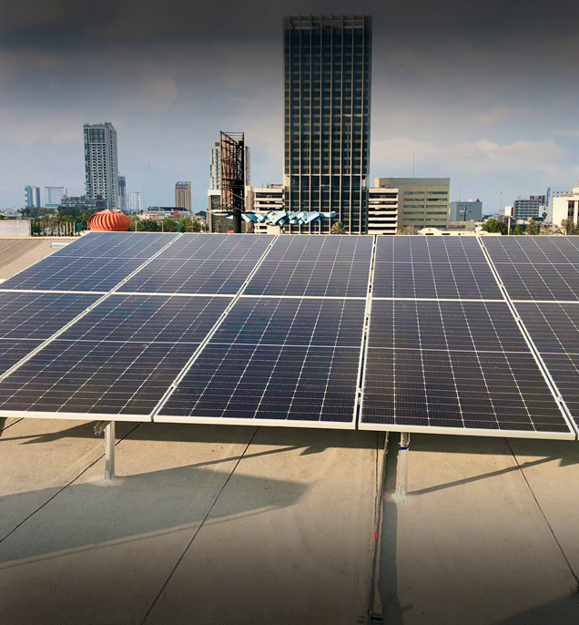 instalación de paneles solares en el gimnacio de la uanl